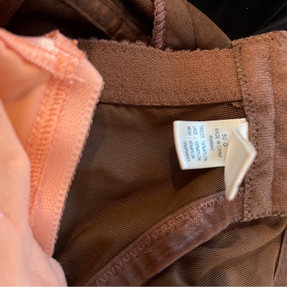 Four Comfort Choice plus size bras - Picture 12 of 12